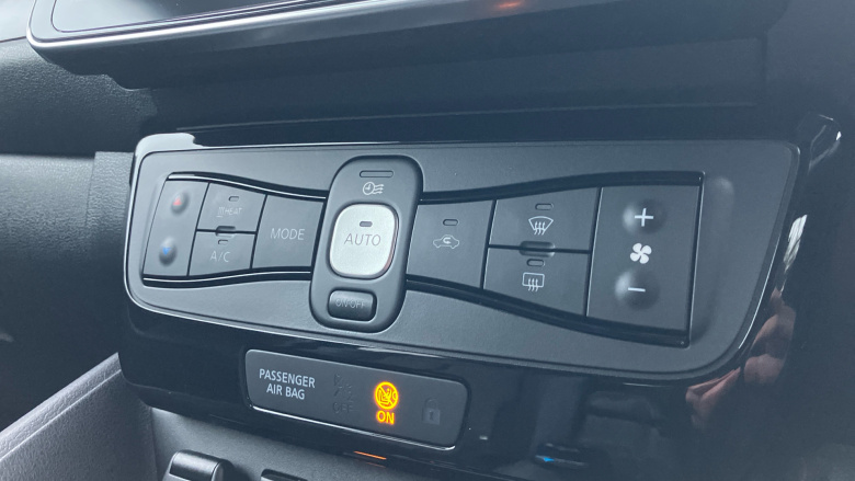 Nissan LEAF 110kW Tekna 40kWh 5dr Auto Electric Hatchback